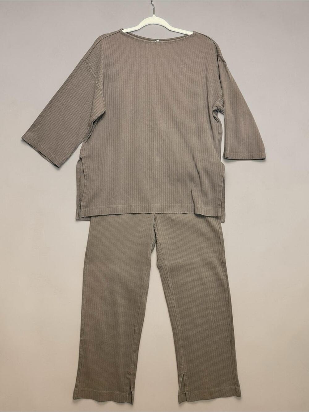 Uniqlo Ribbed Knit Top and Pant Set in Taupe Beige